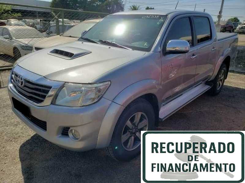 TOYOTA HILUX CD STD 3.0 D-4D TURBO DIESEL